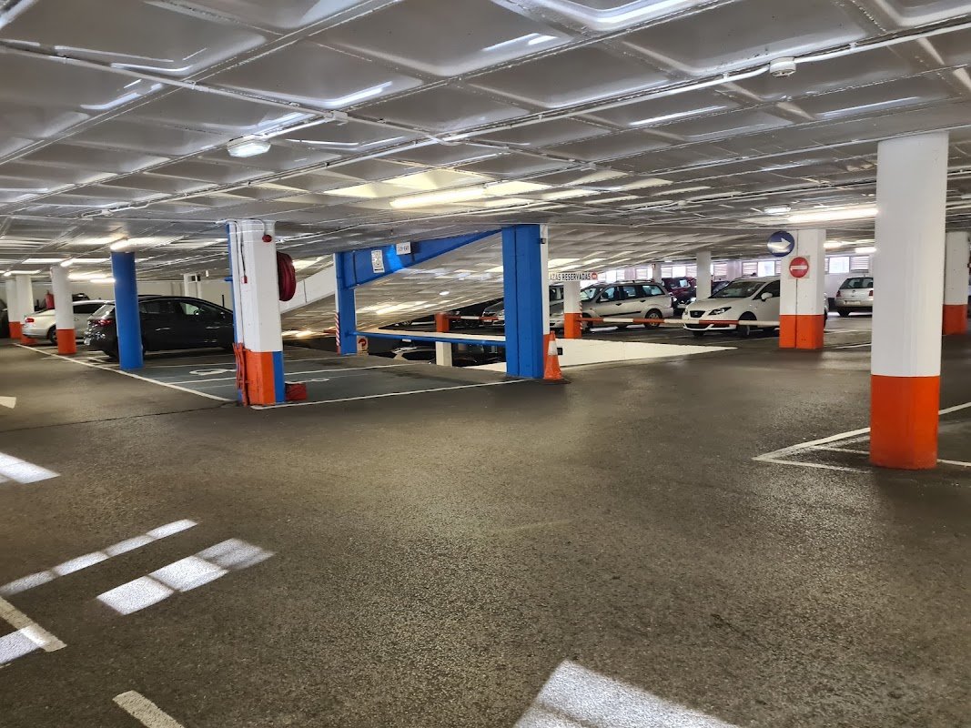 Parking Auto Salón 24h en el centro de Gijón en Gijón (Asturias)