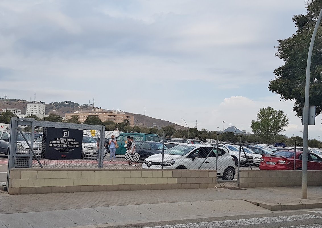 Parking exterior La Maquinista (Sant Andreu, Barcelona) en Badalona (Barcelona)